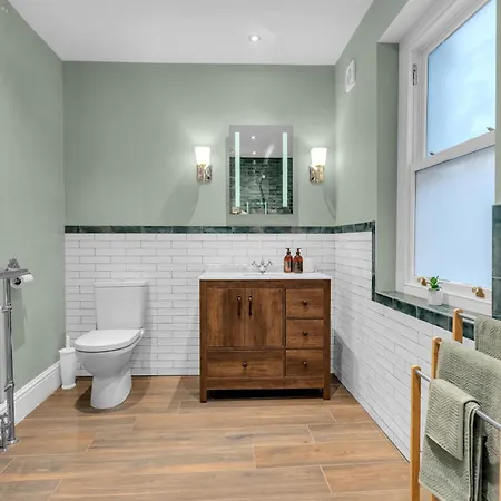 Ferienhaus Heights - Luxury 6 Bed *