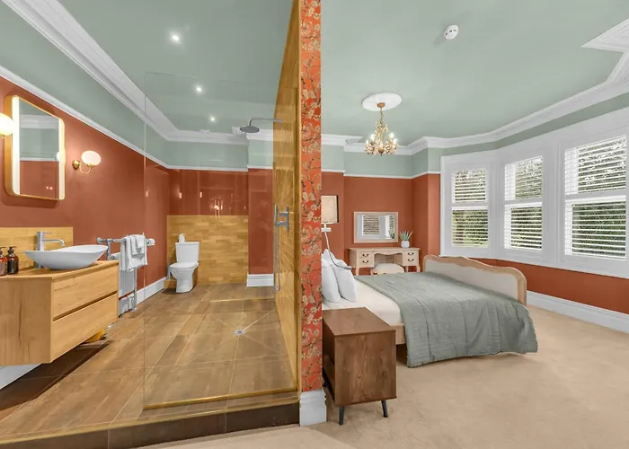 Heights - Luxury 6 Bed