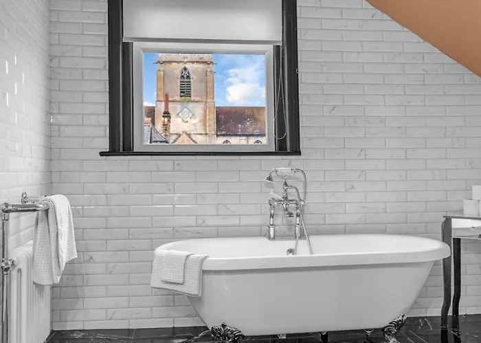 Heights - Luxury 6 Bed *