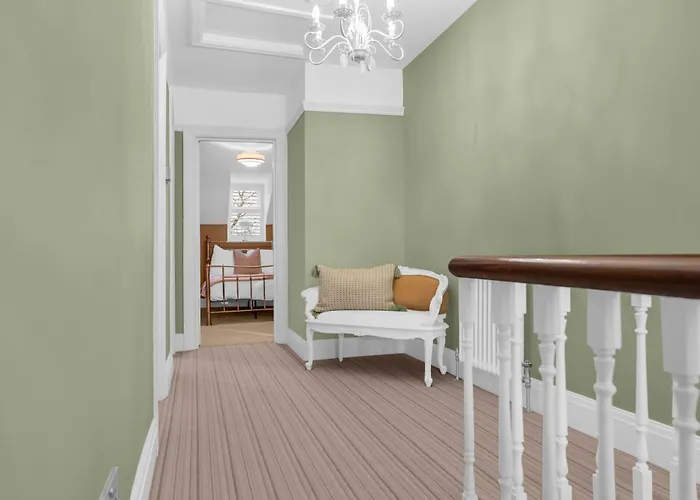 Heights - Luxury 6 Bed * Harrogate