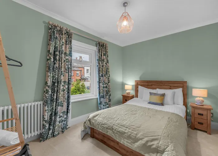 Heights - Luxury 6 Bed *