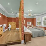 Heights - Luxury 6 Bed