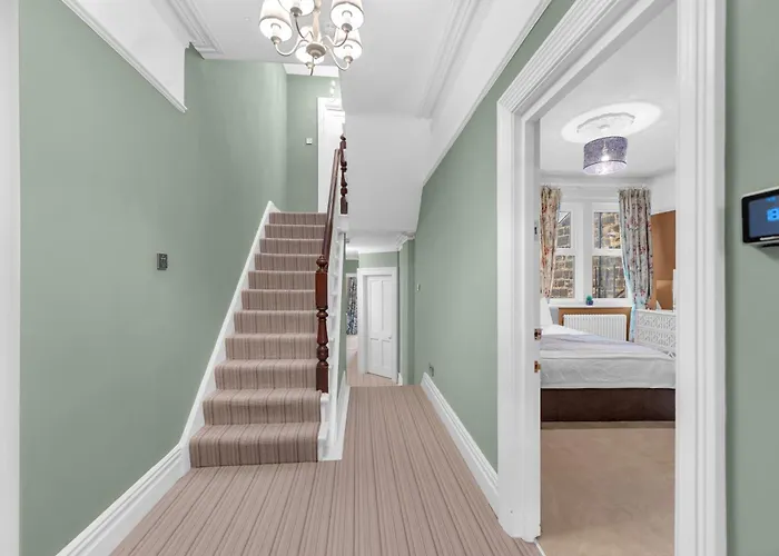 Heights - Luxury 6 Bed Nyaraló